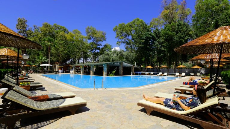 Alados Otel, Turgutköy