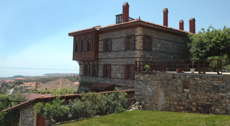 Altın Çeşmeli Konak – Altınoluk