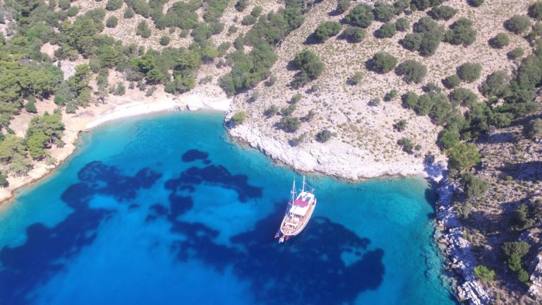 Ata Yat – Mavi Tur Teknesi