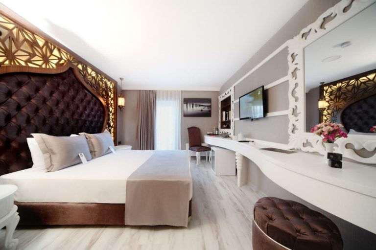 Demonti Otel Kavaklıdere