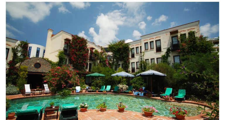 El Vino Hotel and Suites, +12