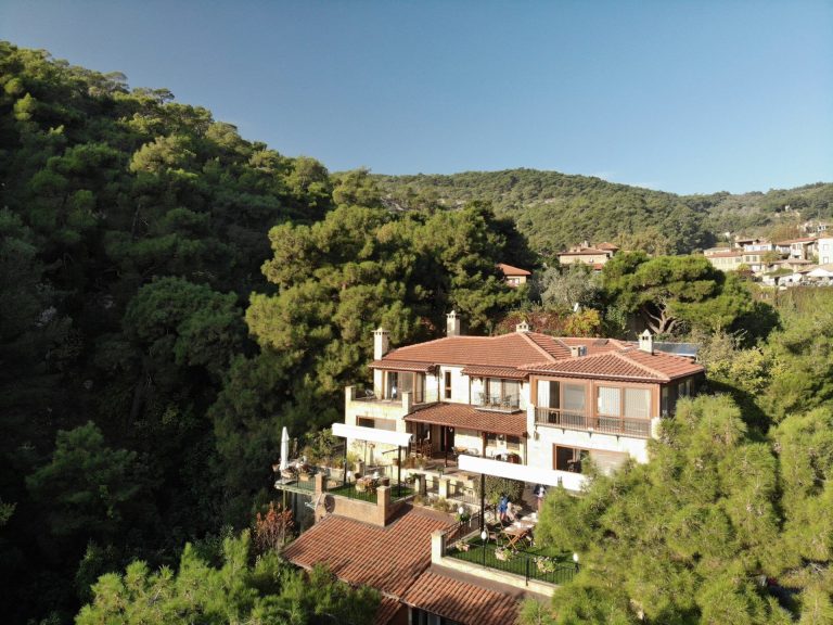 Erguvanlı Ev – Yeşilyurt Köyü