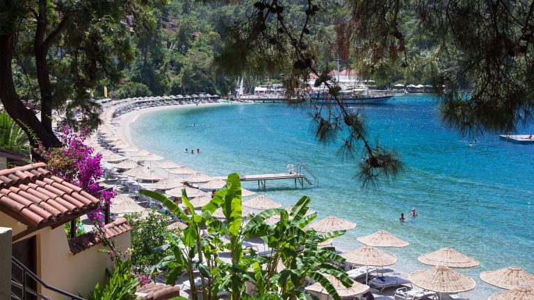 Hillside Beach Club Hotel