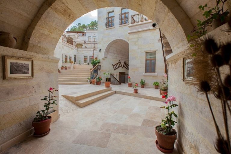 Magic Cave House Hotel