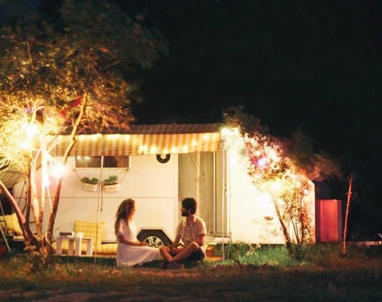 Mona Glamping Caravan Suites, +9