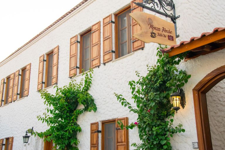 Monza House Otel, +12