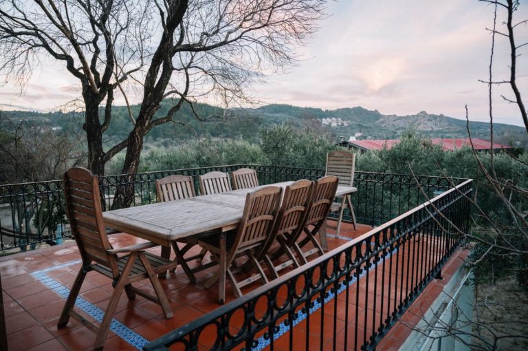 Otel Od Urla, +16