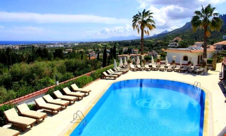 The Hideaway Club Hotel, +12